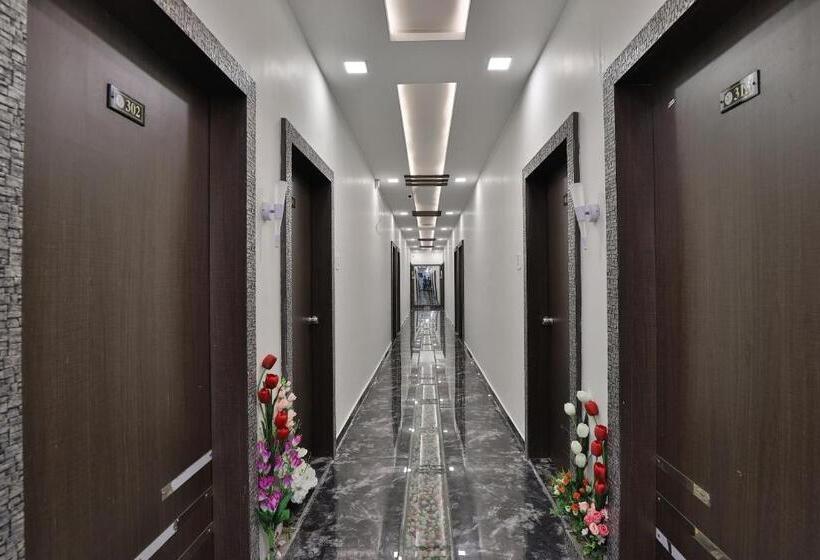 هتل O Shiv Residency