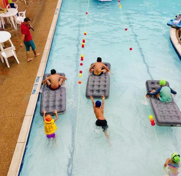 هتل San Nicolás Plaza