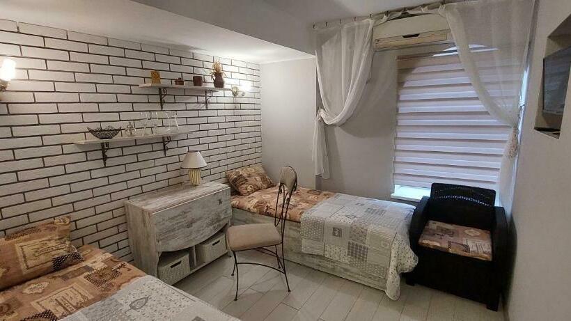 Old Town   Andrew Descent