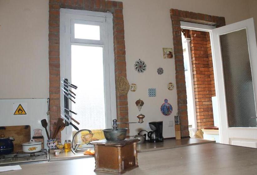 پانسیون L House