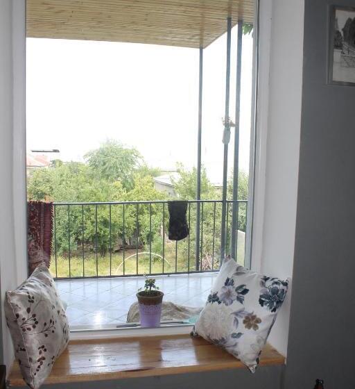 پانسیون L House