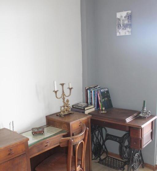 پانسیون L House