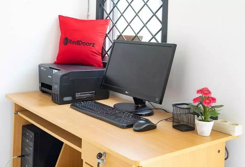 ペンション Reddoorz Near Tarumanagara University