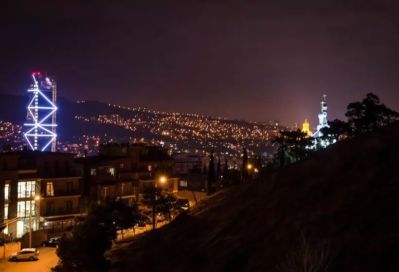 پانسیون Terrace House Tbilisi