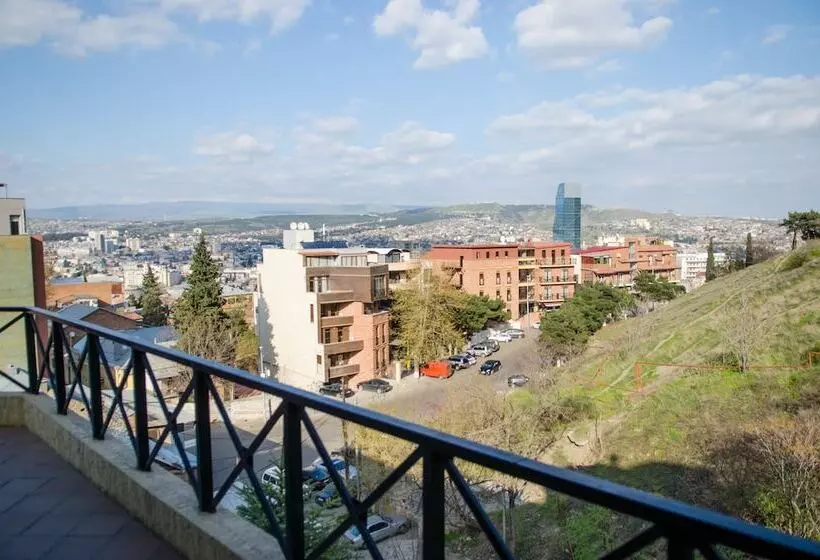 پانسیون Terrace House Tbilisi