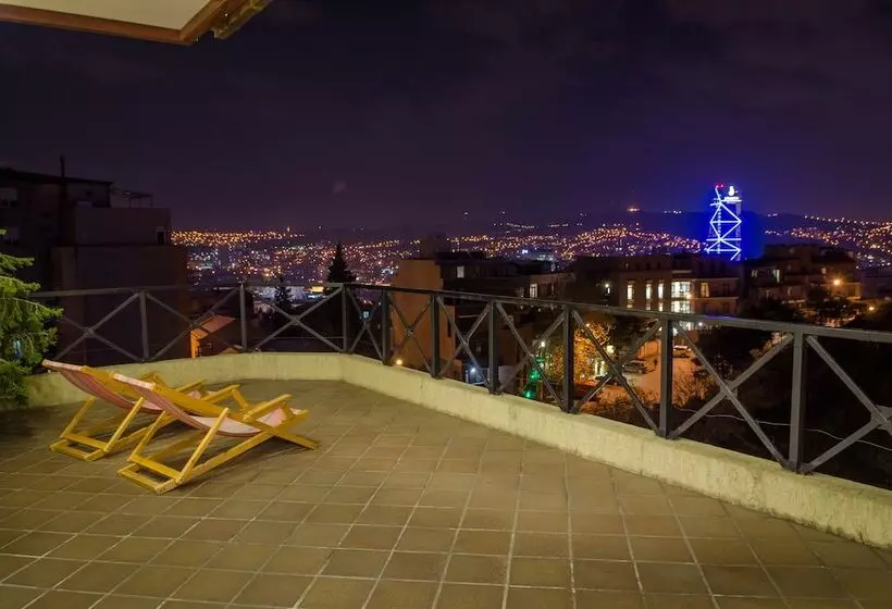 پانسیون Terrace House Tbilisi