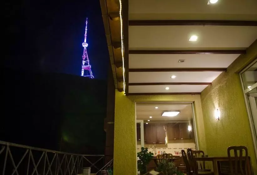 پانسیون Terrace House Tbilisi