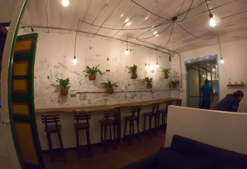 Majatalo The Corner House Hostel