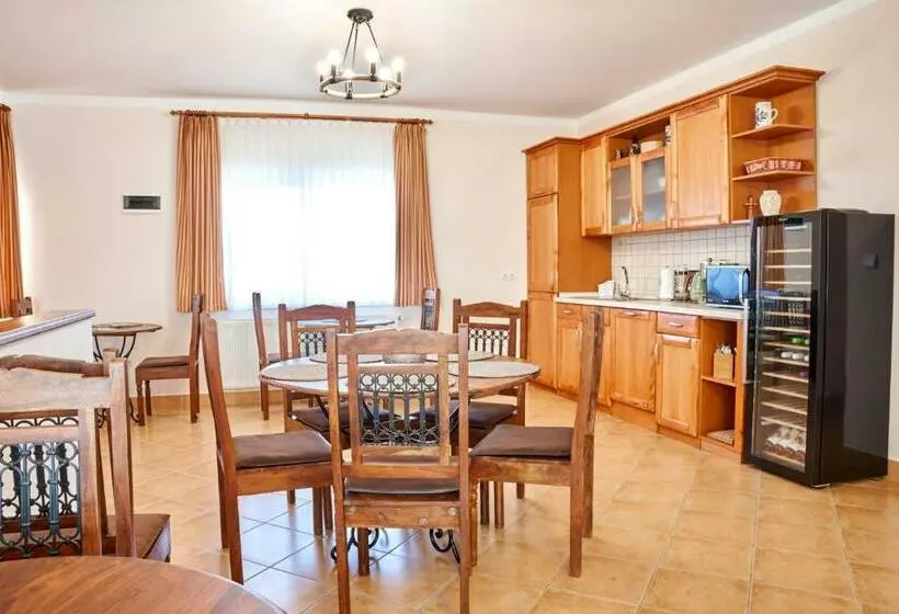 Majatalo Vojtek Pince Vendégház