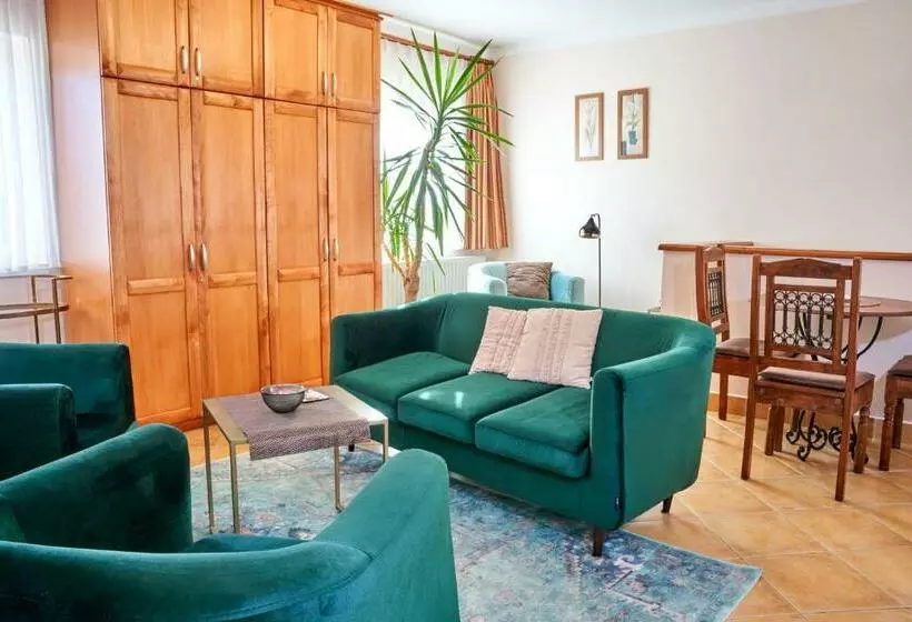 پانسیون Vojtek Pince Vendégház