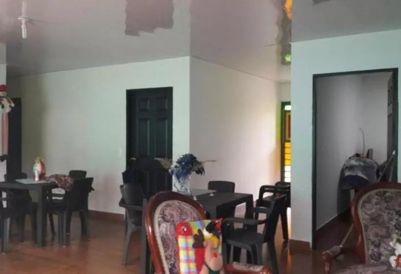ユースホステル Hostal Casa De Los Taitas