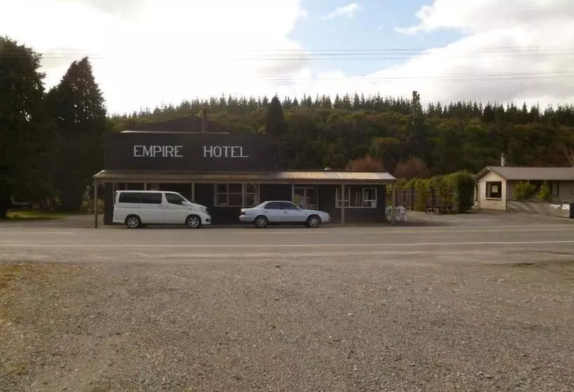 Retkeilymaja Kaniere