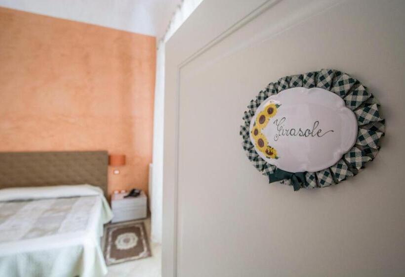 تختخواب و صبحانه Locanda Dei Fiori