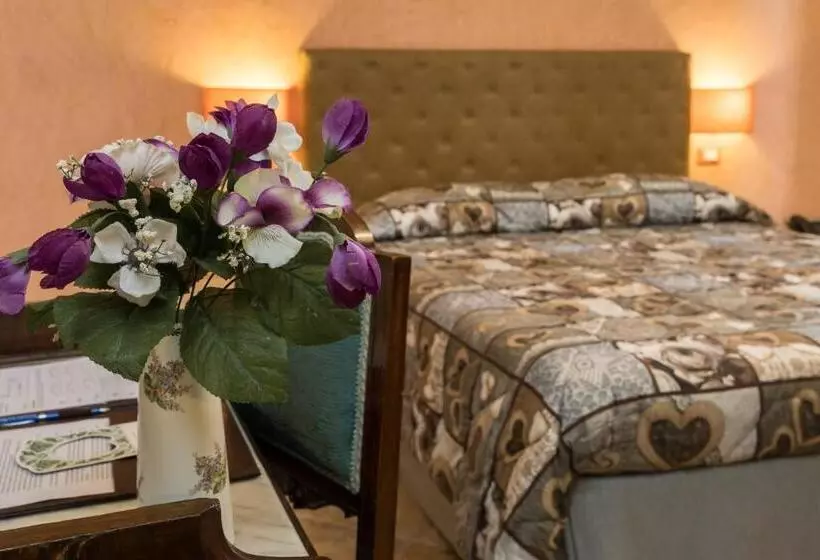 تختخواب و صبحانه Locanda Dei Fiori