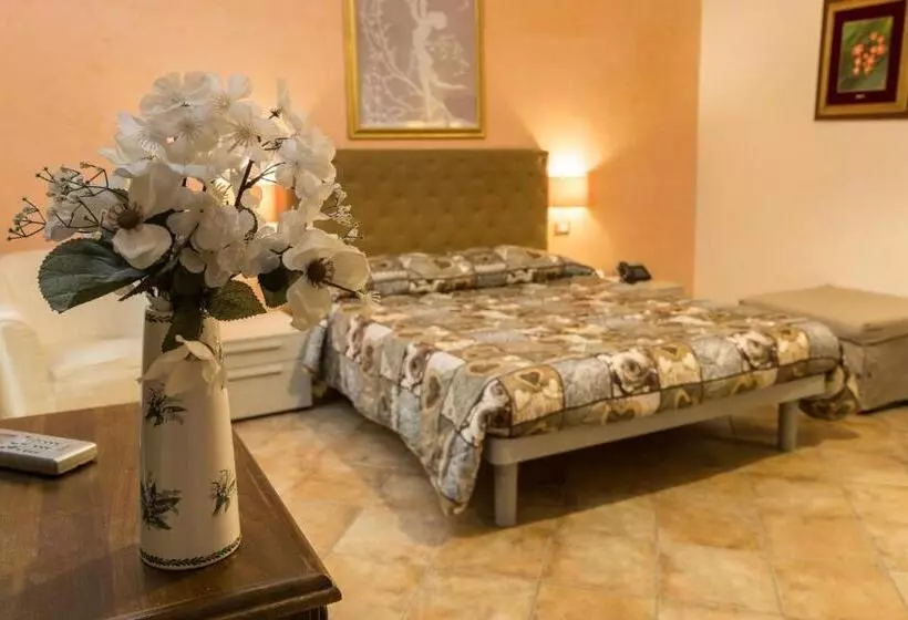 تختخواب و صبحانه Locanda Dei Fiori