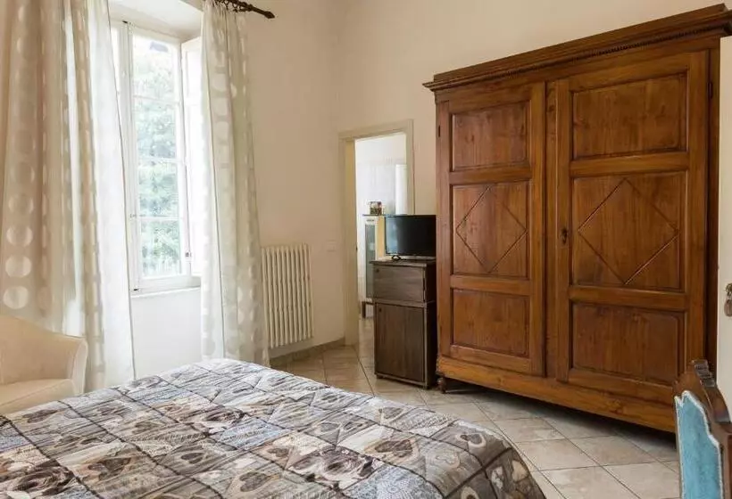تختخواب و صبحانه Locanda Dei Fiori