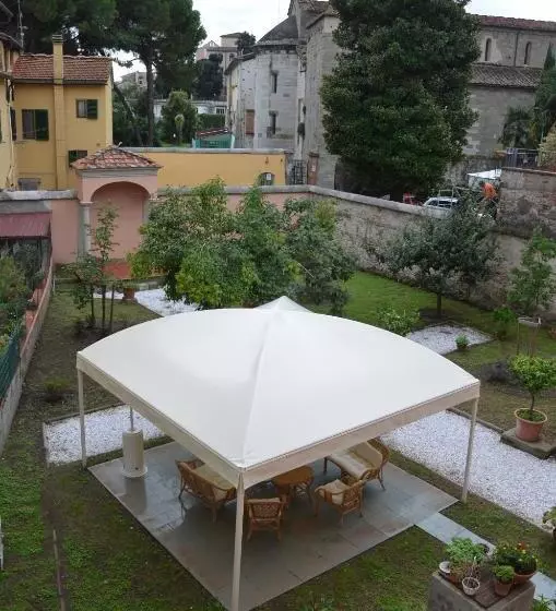 تختخواب و صبحانه Locanda Dei Fiori