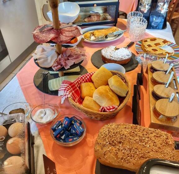 ホテル Agriturismo Ceolara