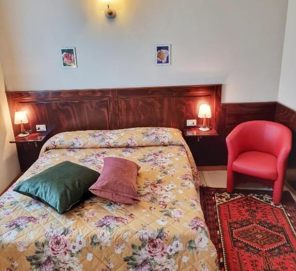 ホテル Agriturismo Ceolara