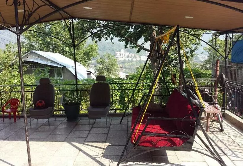 پانسیون Bacho,s Cottage