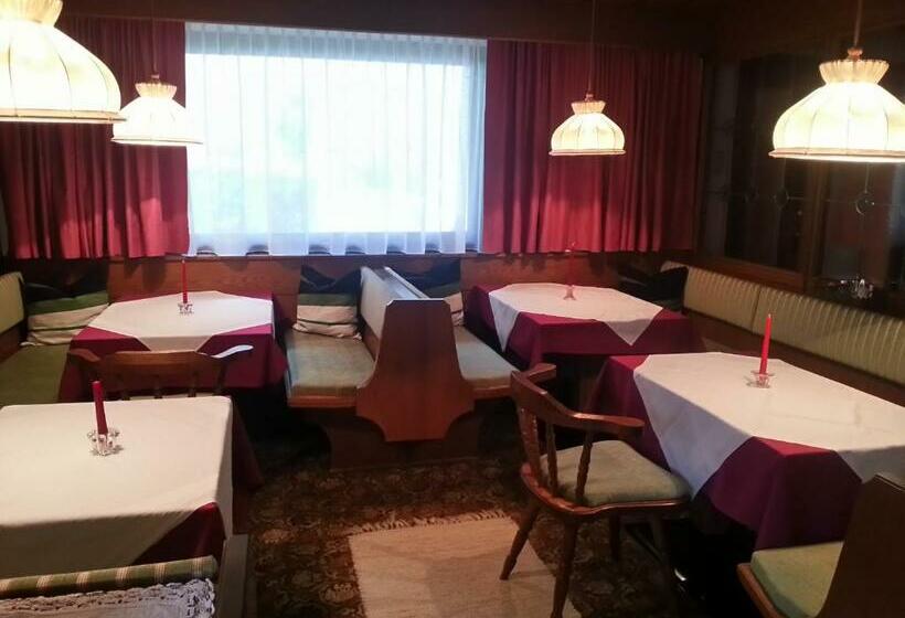 بنسيون Gästehaus Eberl Rita