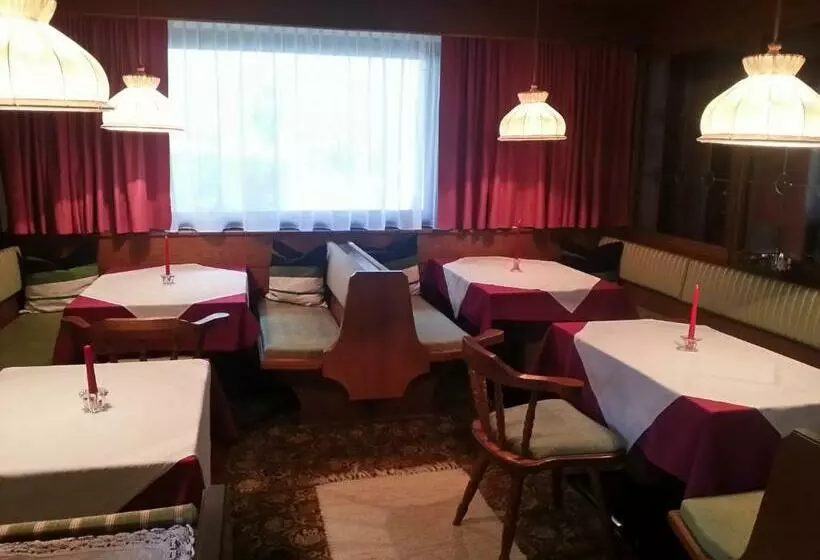 Pensió Gästehaus Eberl   Rita