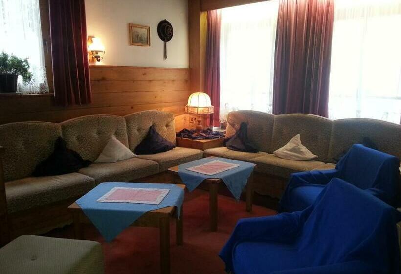 بنسيون Gästehaus Eberl Rita