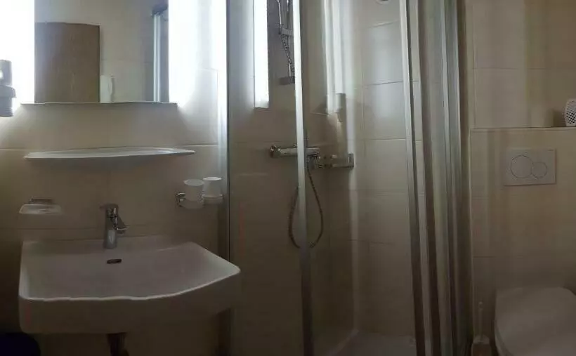 Pensió Gästehaus Eberl   Rita