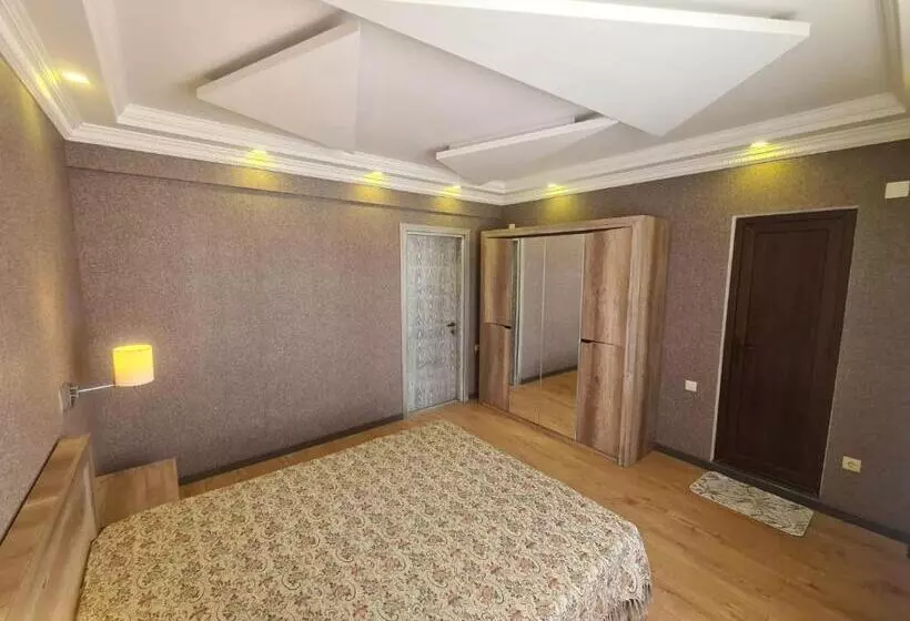 پانسیون Guest House Rustaveli