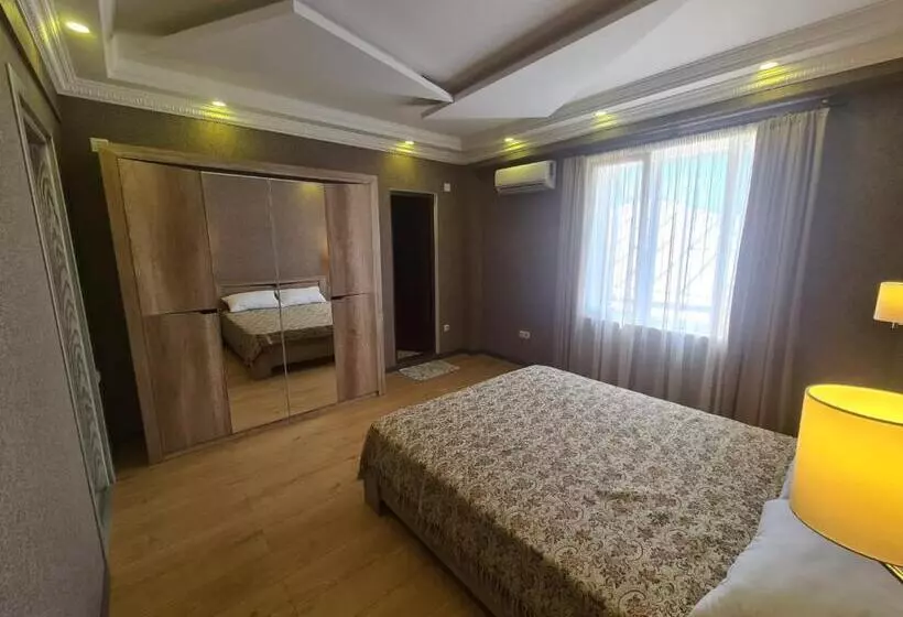 پانسیون Guest House Rustaveli