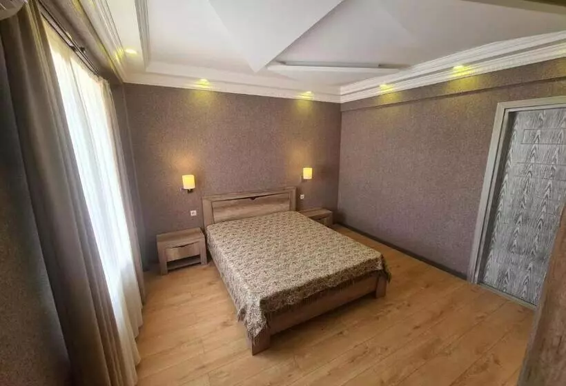 پانسیون Guest House Rustaveli