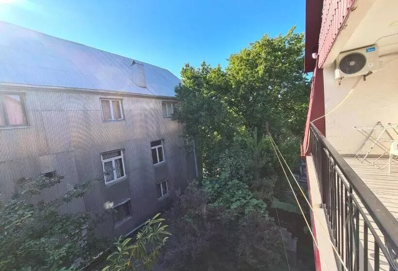 پانسیون Guest House Rustaveli