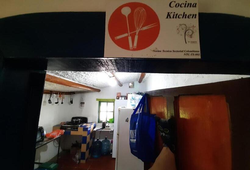 ペンション La Cigarra Casa De Huéspedes