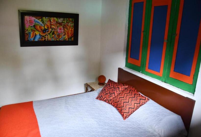 ペンション La Cigarra Casa De Huéspedes