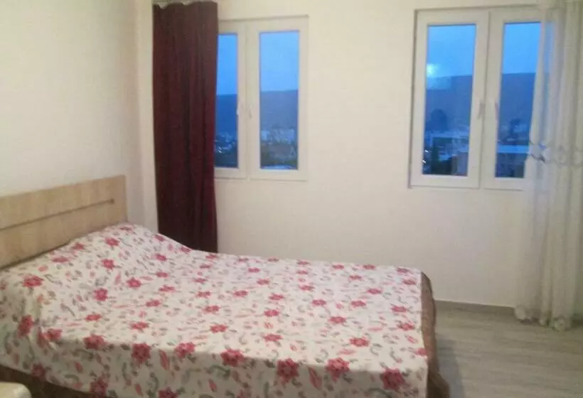 پانسیون Margo Hostel House