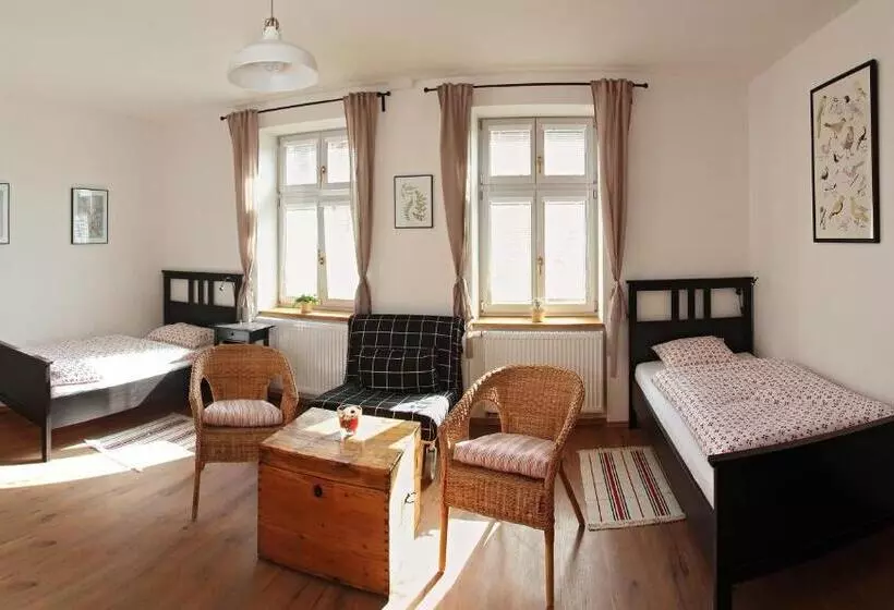 Majatalo Penzionek Jh