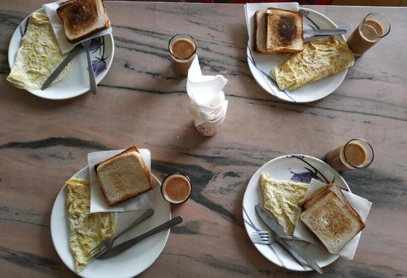 پانسیون Vishnu Rest House