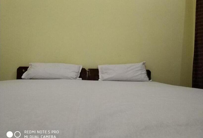 پانسیون Vishnu Rest House