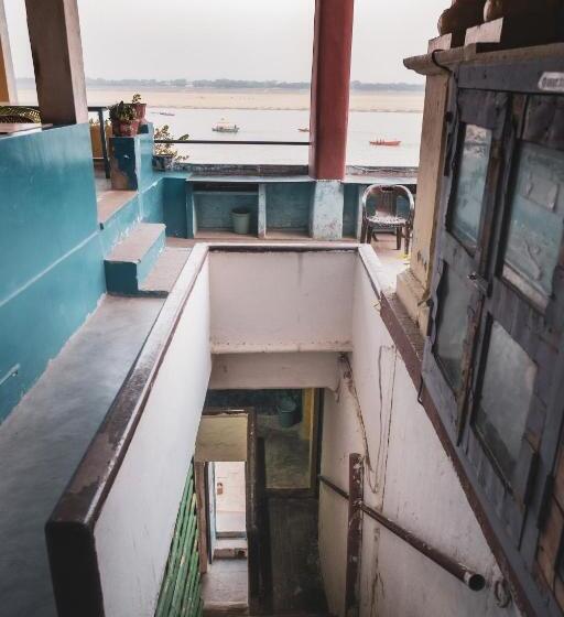 پانسیون Vishnu Rest House