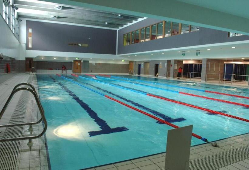 הוסטל Trinity College  Campus Accommodation