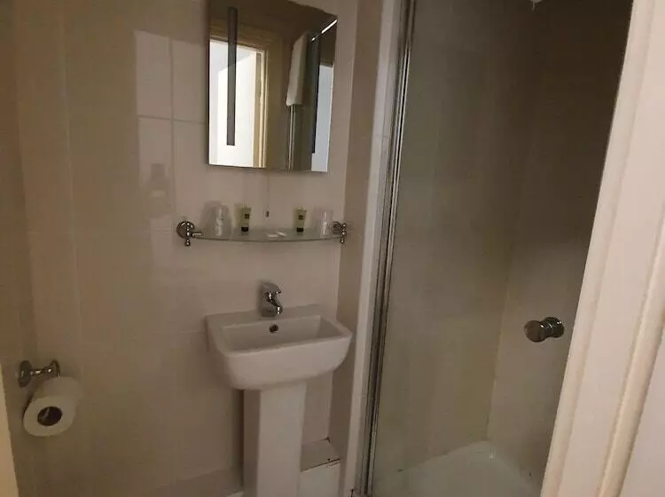 تختخواب و صبحانه Brooklands Lodge