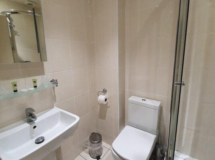 צימר Brooklands Lodge