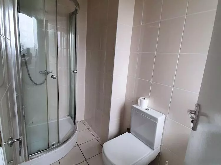 تختخواب و صبحانه Brooklands Lodge