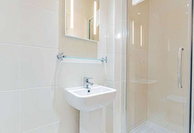 צימר Brooklands Lodge