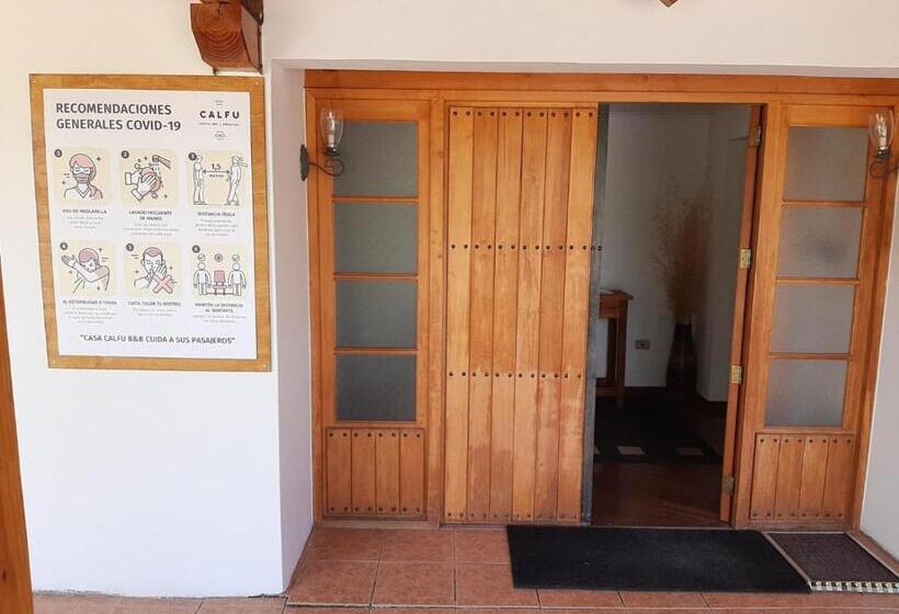 تختخواب و صبحانه Calfu Lodge