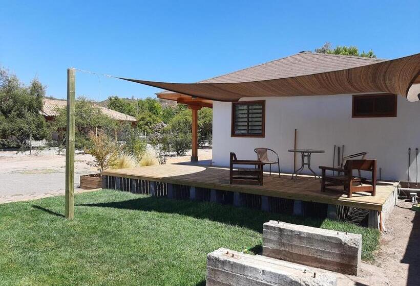 تختخواب و صبحانه Calfu Lodge