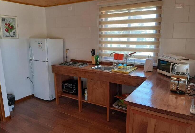 تختخواب و صبحانه Calfu Lodge