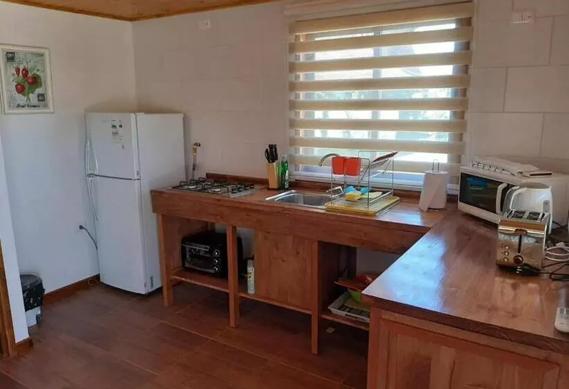 تختخواب و صبحانه Calfu Lodge
