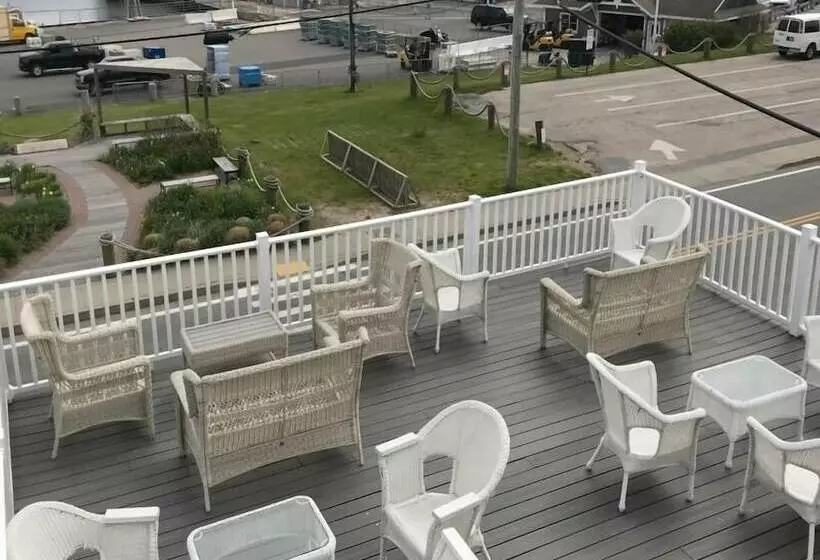 New Shoreham House Inn