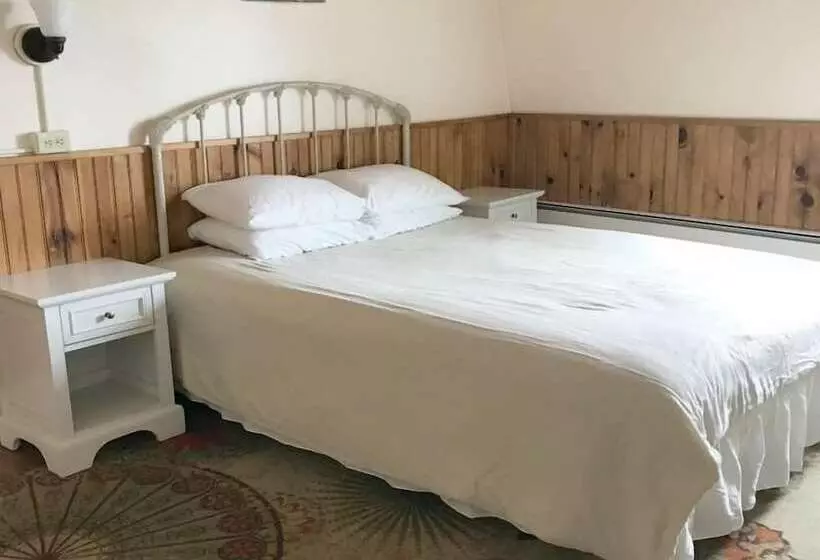 New Shoreham House Inn